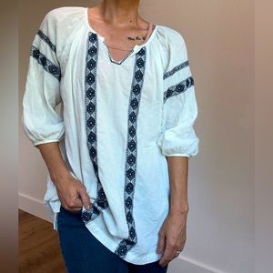 PPLA Lightweight Breezy Embroidered Tunic Top - Size Small